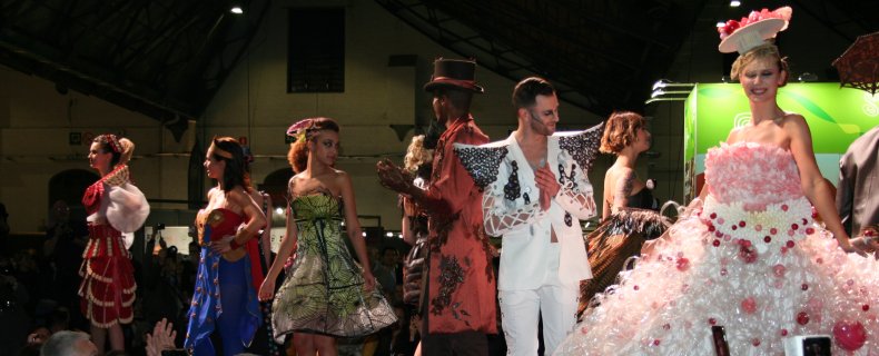 Herbekijk de modeshow met jurken in chocolade van het chocoladesalon 2019