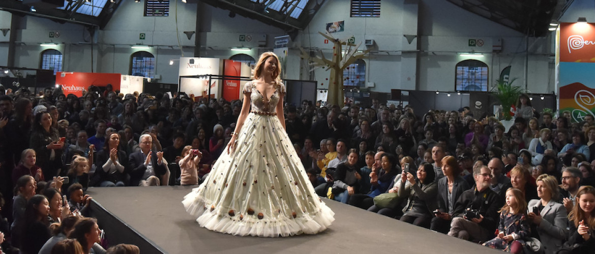 Bekijk hier een voorsmaakje van de modeshow met chocoladejurken van salon du chocolate 2020 te Brussel!
